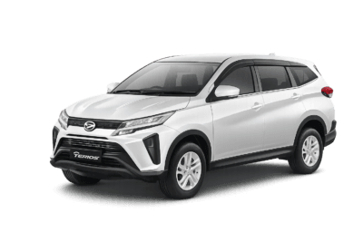 Daihatsu Terios putih tampak serong depan dan samping untuk layanan sewa mobil Bandung dengan driver profesional