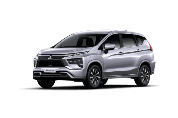 Mitsubishi Xpander putih untuk layanan sewa mobil Tangerang dengan driver profesional dari Menara Rent Car